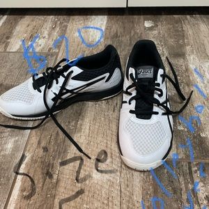Girls Volley Ball shoes. Never worn but don’t have original box